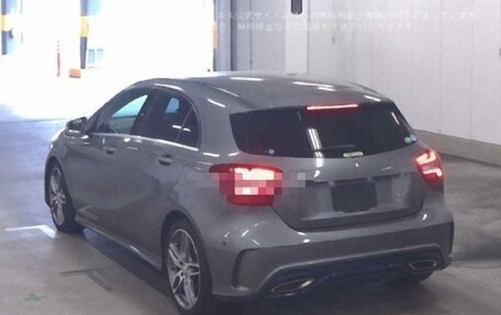 Mercedes-Benz A-Класс, 2016 год, 1 300 000 рублей, 4 фотография