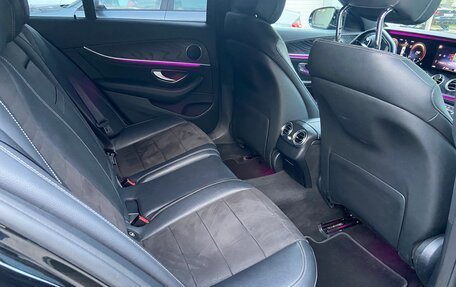 Mercedes-Benz E-Класс, 2021 год, 4 990 000 рублей, 15 фотография