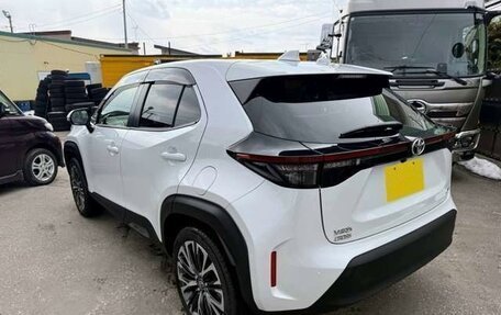 Toyota Yaris Cross, 2022 год, 1 378 000 рублей, 7 фотография