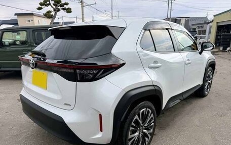 Toyota Yaris Cross, 2022 год, 1 378 000 рублей, 6 фотография