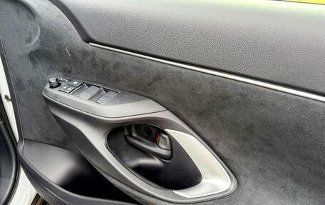 Toyota Yaris Cross, 2022 год, 1 378 000 рублей, 8 фотография