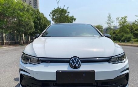 Volkswagen Golf VII, 2020 год, 1 565 441 рублей, 2 фотография