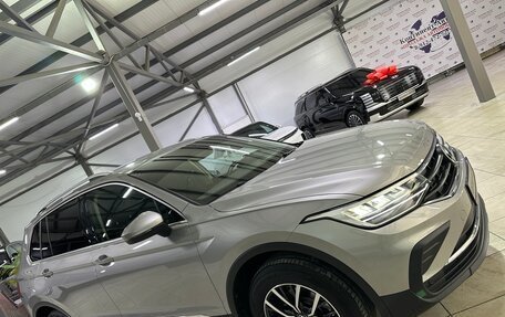 Volkswagen Tiguan II, 2021 год, 2 780 000 рублей, 13 фотография