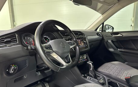 Volkswagen Tiguan II, 2021 год, 2 780 000 рублей, 24 фотография