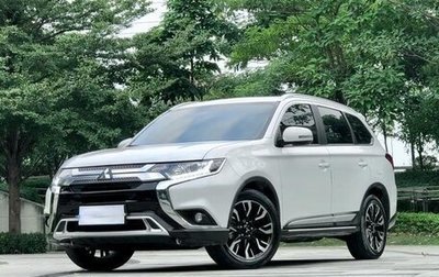 Mitsubishi Outlander III рестайлинг 3, 2020 год, 1 650 900 рублей, 1 фотография