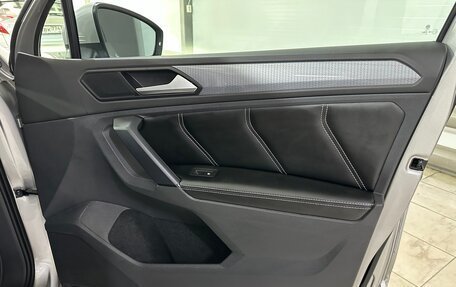 Volkswagen Tiguan II, 2021 год, 2 780 000 рублей, 36 фотография