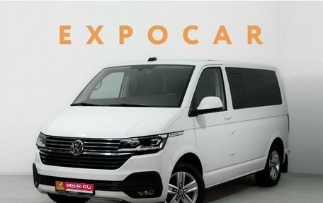 Volkswagen Multivan T6 рестайлинг, 2020 год, 5 900 000 рублей, 1 фотография