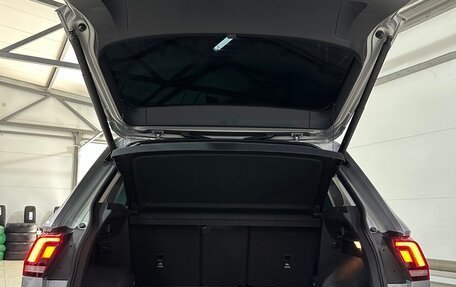 Volkswagen Tiguan II, 2021 год, 2 780 000 рублей, 40 фотография