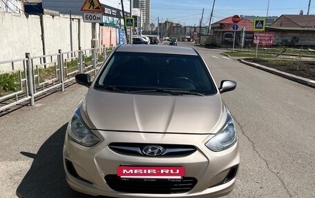 Hyundai Solaris II рестайлинг, 2012 год, 940 000 рублей, 5 фотография