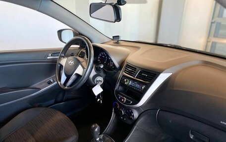 Hyundai Solaris II рестайлинг, 2016 год, 895 000 рублей, 12 фотография
