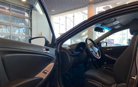 Hyundai Solaris II рестайлинг, 2016 год, 895 000 рублей, 21 фотография