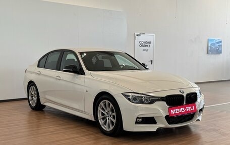 BMW 3 серия, 2018 год, 2 000 000 рублей, 3 фотография