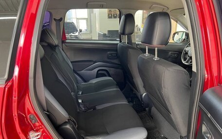 Mitsubishi Outlander III рестайлинг 3, 2011 год, 1 139 000 рублей, 10 фотография