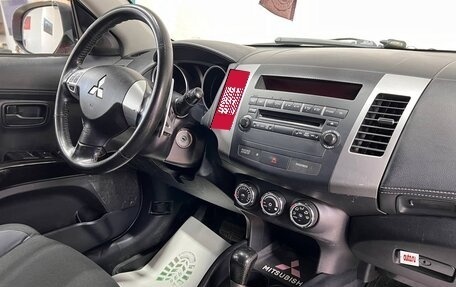 Mitsubishi Outlander III рестайлинг 3, 2011 год, 1 139 000 рублей, 13 фотография