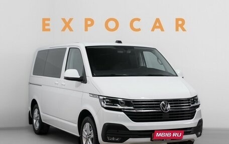Volkswagen Multivan T6 рестайлинг, 2020 год, 5 900 000 рублей, 3 фотография
