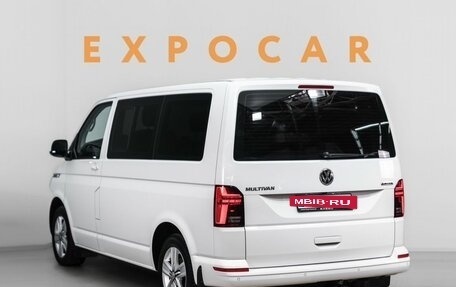 Volkswagen Multivan T6 рестайлинг, 2020 год, 5 900 000 рублей, 7 фотография