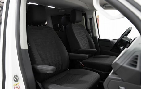 Volkswagen Multivan T6 рестайлинг, 2020 год, 5 900 000 рублей, 19 фотография