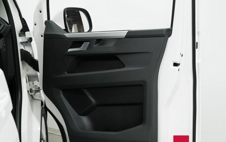 Volkswagen Multivan T6 рестайлинг, 2020 год, 5 900 000 рублей, 18 фотография