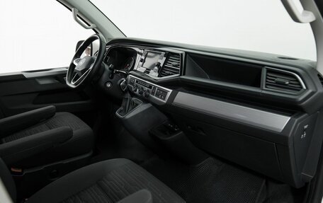 Volkswagen Multivan T6 рестайлинг, 2020 год, 5 900 000 рублей, 20 фотография
