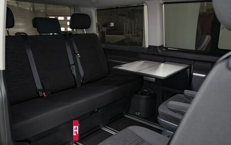 Volkswagen Multivan T6 рестайлинг, 2020 год, 5 900 000 рублей, 17 фотография
