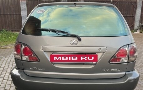 Lexus RX IV рестайлинг, 2002 год, 970 000 рублей, 4 фотография