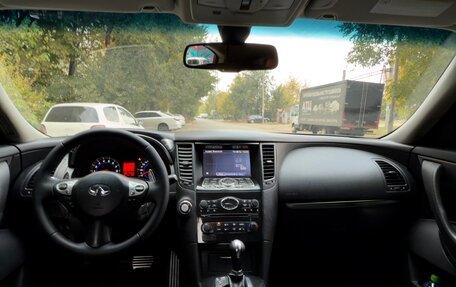 Infiniti FX II, 2010 год, 1 800 000 рублей, 14 фотография