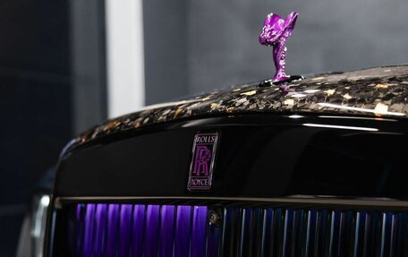 Rolls-Royce Cullinan, 2021 год, 75 000 000 рублей, 5 фотография