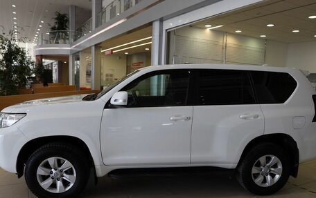 Toyota Land Cruiser Prado 150 рестайлинг 2, 2021 год, 6 050 000 рублей, 8 фотография