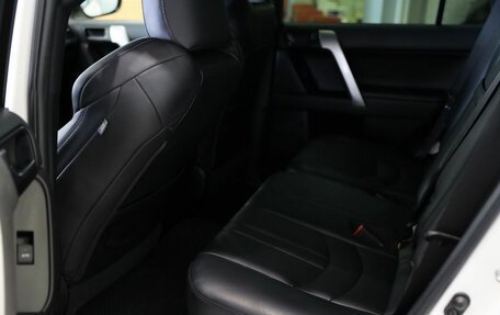 Toyota Land Cruiser Prado 150 рестайлинг 2, 2021 год, 6 050 000 рублей, 19 фотография