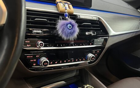 BMW 5 серия, 2019 год, 4 850 000 рублей, 32 фотография