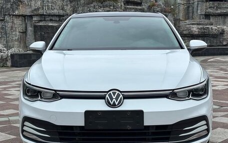 Volkswagen Golf VIII, 2020 год, 1 300 900 рублей, 2 фотография