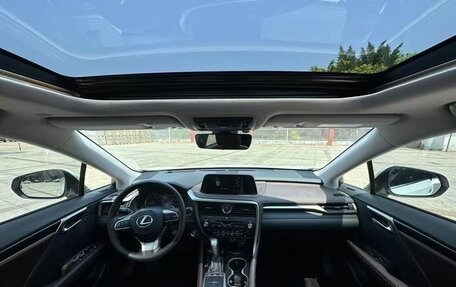 Lexus RX IV рестайлинг, 2022 год, 4 875 000 рублей, 7 фотография