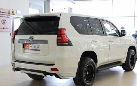 Toyota Land Cruiser Prado 150 рестайлинг 2, 2019 год, 4 000 000 рублей, 7 фотография