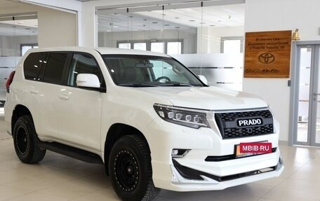 Toyota Land Cruiser Prado 150 рестайлинг 2, 2019 год, 4 000 000 рублей, 3 фотография