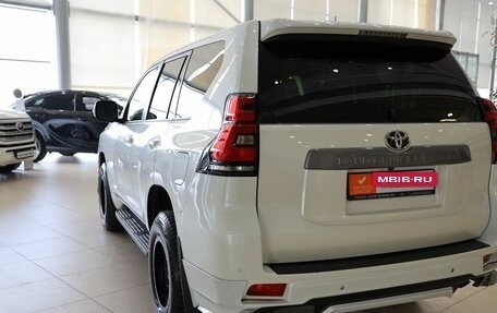 Toyota Land Cruiser Prado 150 рестайлинг 2, 2019 год, 4 000 000 рублей, 6 фотография