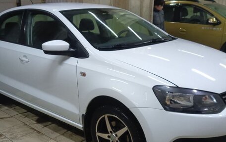 Volkswagen Polo VI (EU Market), 2013 год, 750 000 рублей, 3 фотография