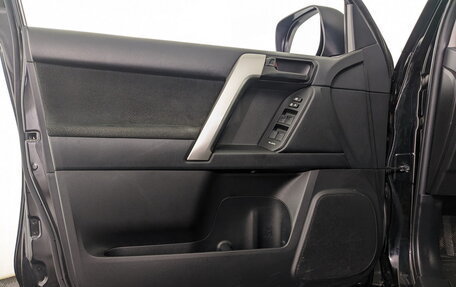 Toyota Land Cruiser Prado 150 рестайлинг 2, 2019 год, 4 255 000 рублей, 13 фотография