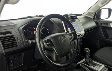 Toyota Land Cruiser Prado 150 рестайлинг 2, 2019 год, 4 255 000 рублей, 3 фотография