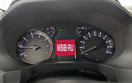 Toyota Land Cruiser Prado 150 рестайлинг 2, 2019 год, 4 255 000 рублей, 14 фотография