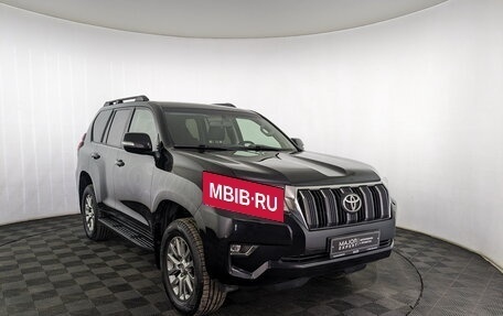 Toyota Land Cruiser Prado 150 рестайлинг 2, 2019 год, 4 255 000 рублей, 26 фотография