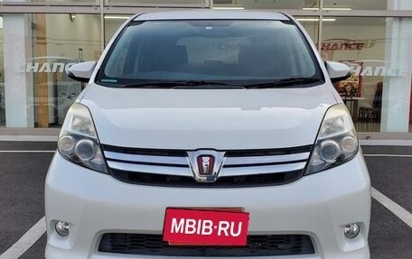 Toyota ISis I, 2017 год, 1 400 000 рублей, 2 фотография