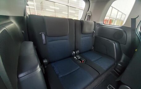Toyota ISis I, 2017 год, 1 400 000 рублей, 11 фотография