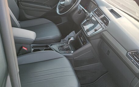 Volkswagen Tiguan II, 2022 год, 3 600 000 рублей, 18 фотография