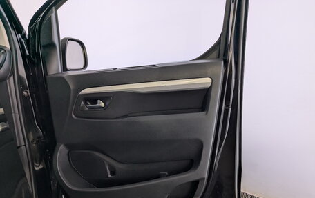 Peugeot Traveller I, 2021 год, 2 695 000 рублей, 24 фотография