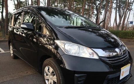Honda Freed I, 2014 год, 800 000 рублей, 3 фотография