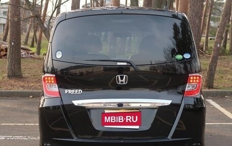 Honda Freed I, 2014 год, 800 000 рублей, 10 фотография