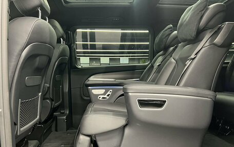 Mercedes-Benz V-Класс, 2024 год, 14 800 000 рублей, 23 фотография
