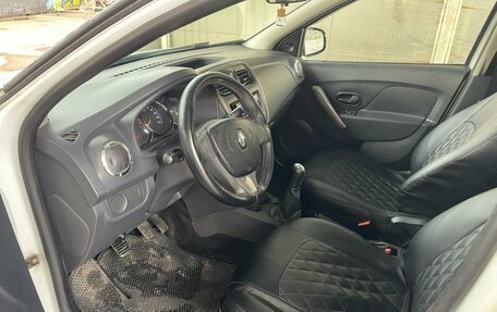 Renault Logan II, 2016 год, 450 000 рублей, 12 фотография