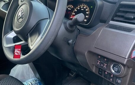 Toyota Roomy I, 2020 год, 1 490 000 рублей, 11 фотография