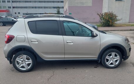 Renault Sandero II рестайлинг, 2017 год, 1 000 000 рублей, 3 фотография